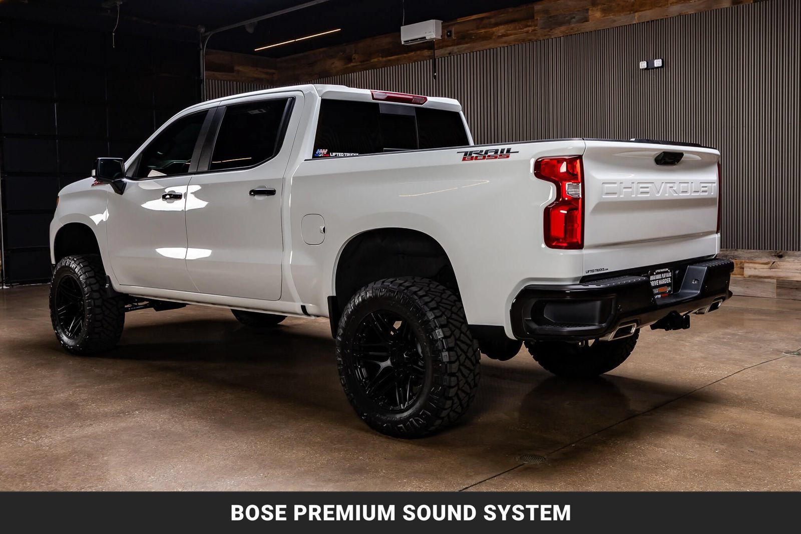 Used 2026 Chevrolet Silverado 1500 LT Trail Boss w/ LT Trail Boss Premium Package AWD/4WD image 7