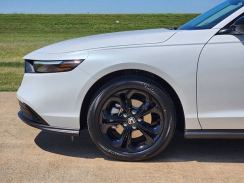 New 2025 Honda Accord SE image 9