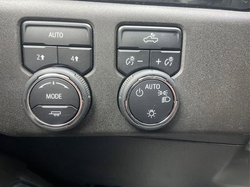 Used 2024 Chevrolet Silverado 1500 LT w/ Convenience Package II image 15