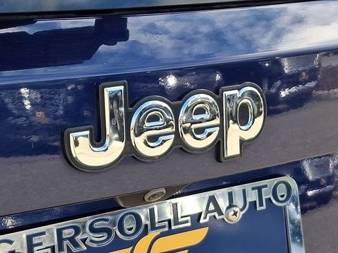 Used 2016 Jeep Renegade Limited AWD/4WD image 32