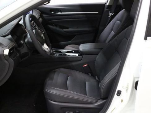 New 2025 Nissan Altima 2.5 SL image 8