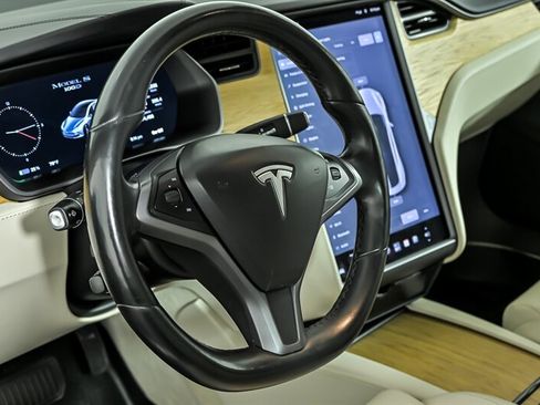Used 2018 Tesla Model S 100D AWD/4WD image 19