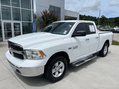 Used 2016 RAM 1500 Classic SLT AWD/4WD image 1