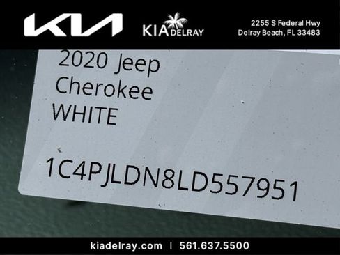 Used 2020 Jeep Cherokee Limited FWD image 10