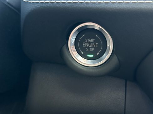 New 2025 Chevrolet Suburban Premier image 25