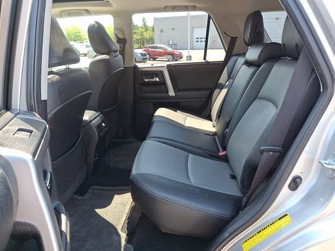 Used 2014 Toyota 4Runner SR5 Premium AWD/4WD image 10