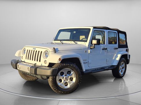 Used 2015 Jeep Wrangler Unlimited Sahara w/ Connectivity Group image 2