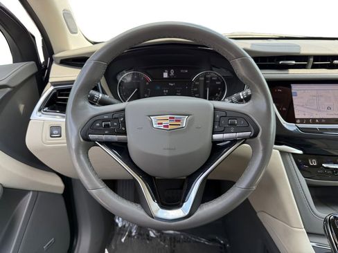 Used 2024 Cadillac XT6 Premium Luxury AWD/4WD image 12