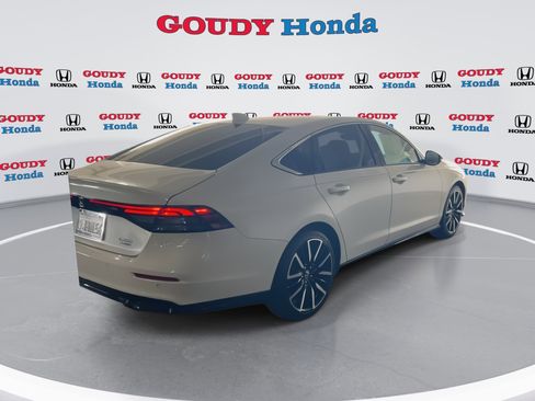 Certified 2023 Honda Accord Touring image 8