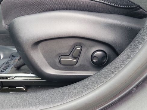 Used 2022 Jeep Compass Latitude w/ Sun and Sound Group image 23