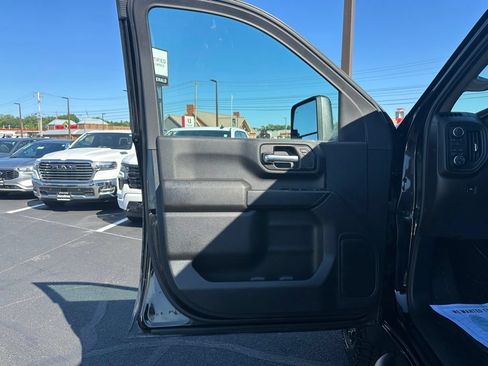 Used 2025 Chevrolet Silverado 2500 Custom w/ Custom Convenience Package AWD/4WD image 20