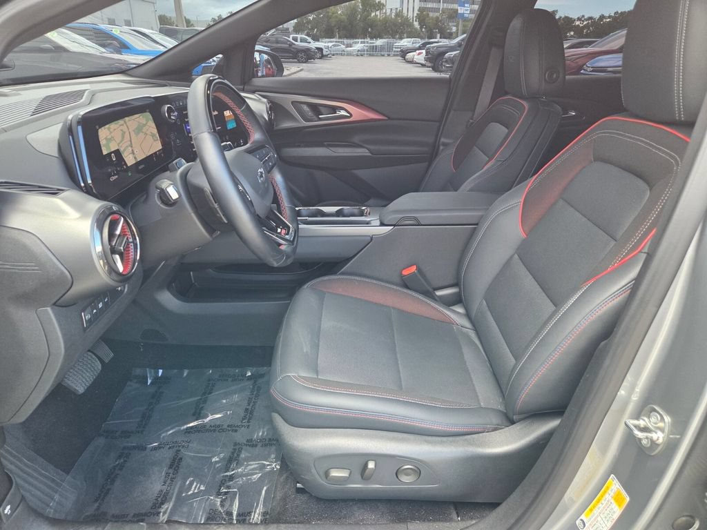 Certified 2024 Chevrolet Equinox EV RS FWD image 5
