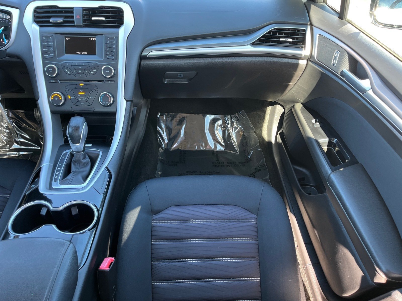 Used 2016 Ford Fusion SE FWD image 15