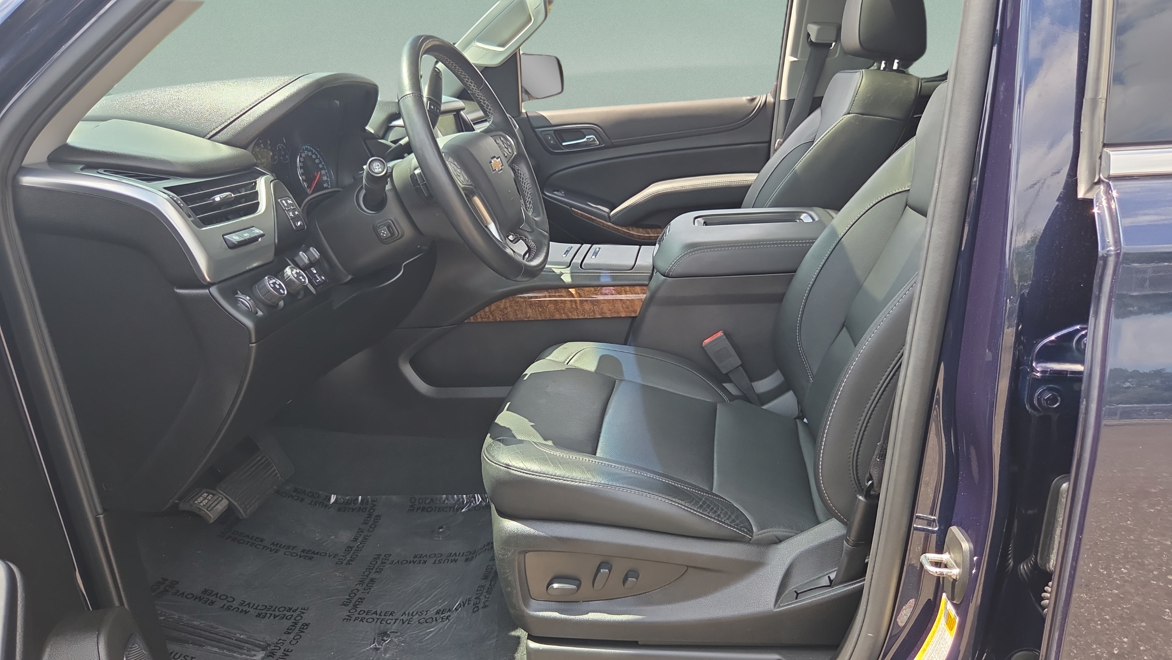 Used 2019 Chevrolet Tahoe Premier AWD/4WD image 12