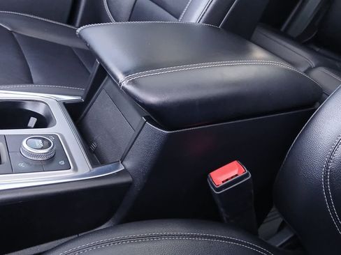 Used 2020 Ford Explorer XLT w/ Equipment Group 202A image 45