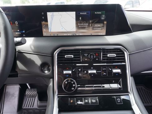 New 2025 Nissan Armada SL w/ Captain's Chari Seat Package image 20