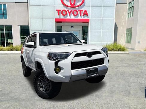 Used 2019 Toyota 4Runner TRD Off-Road Premium AWD/4WD image 2