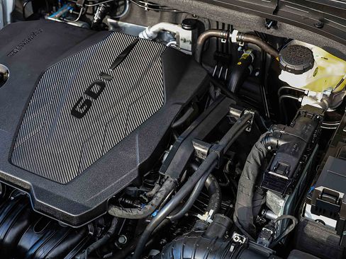 Certified 2025 Kia Sorento S image 30