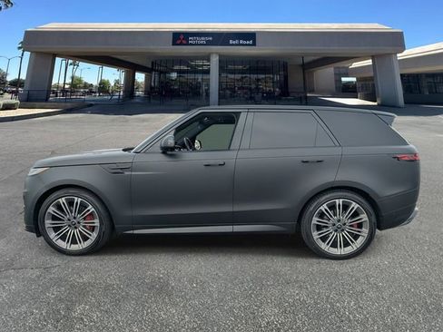 Used 2024 Land Rover Range Rover Sport Dynamic SE image 2