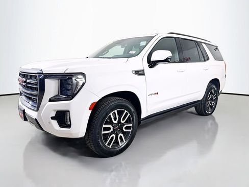 Used 2023 GMC Yukon AT4 w/ AT4 Premium Package AWD/4WD image 5