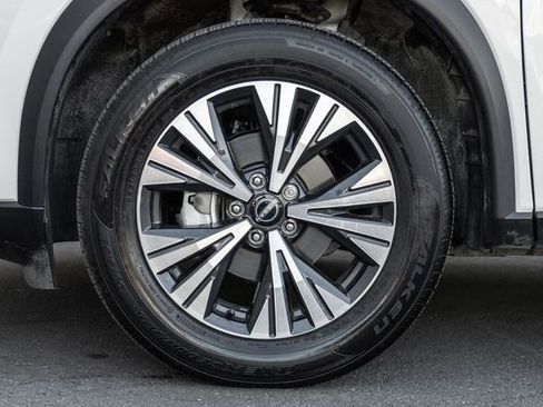 Used 2023 Nissan Rogue SV FWD image 14