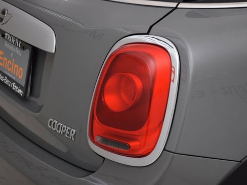 Used 2015 MINI Cooper 4-Door Hardtop image 14