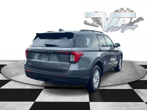Used 2026 Ford Explorer Active AWD/4WD image 6