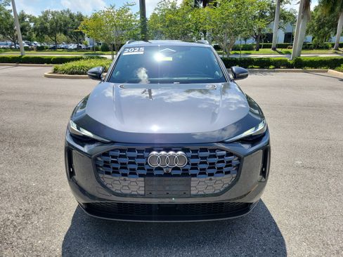 Used 2025 Audi Q5 Premium w/ Convenience Package AWD/4WD image 2