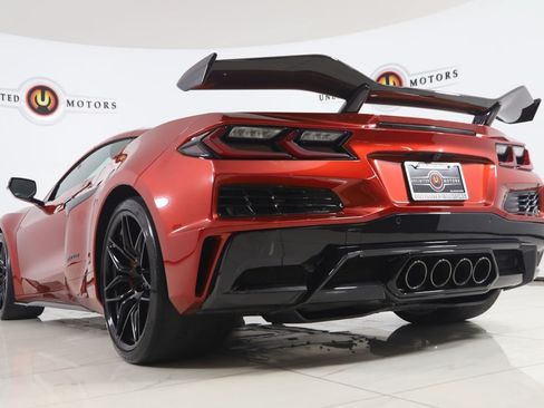 Used 2025 Chevrolet Corvette Z06 w/ Z07 Performance Package RWD image 40