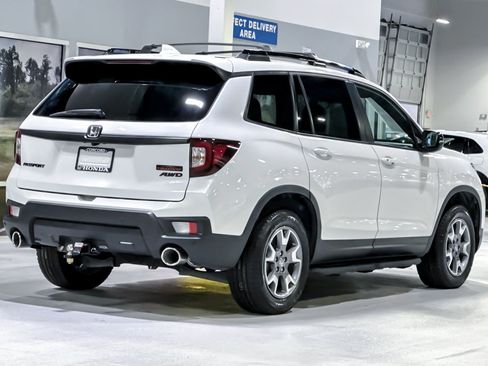 Used 2023 Honda Passport TrailSport image 9