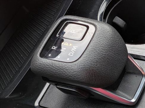 Used 2024 Nissan Rogue SV image 11