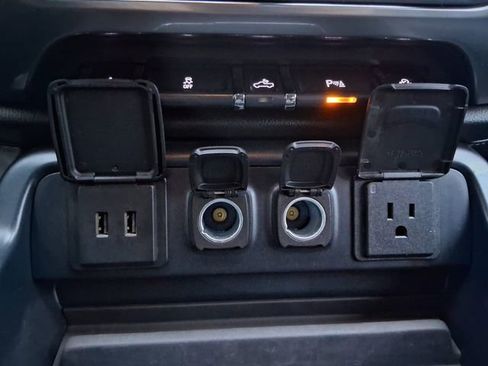 Used 2016 Chevrolet Silverado 1500 LTZ Z71 w/ Realtree Edition image 28