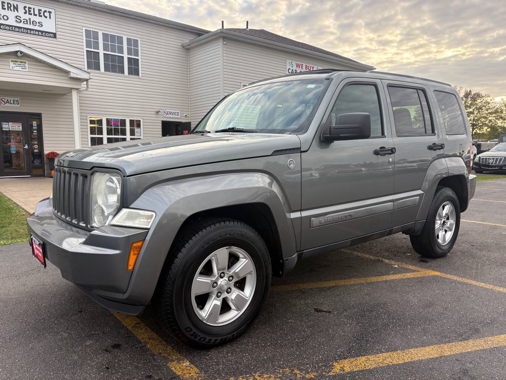 Used 2012 Jeep Liberty Sport w/ Popular Equipment Group AWD/4WD image 2