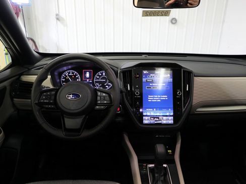 Used 2025 Subaru Forester Premium image 2