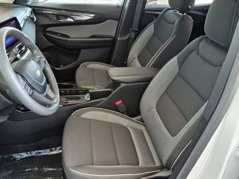 Used 2025 Chevrolet TrailBlazer LS w/ LS Convenience Package FWD image 21