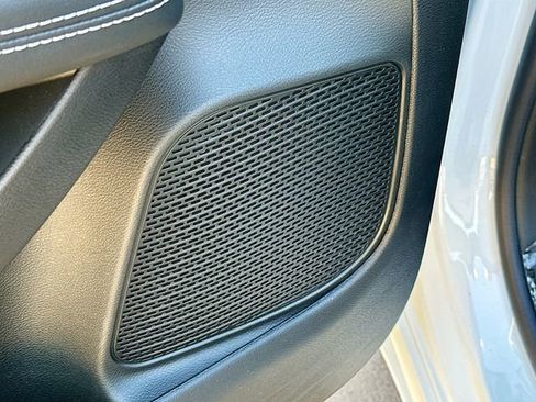 New 2026 Chrysler Pacifica Select image 19