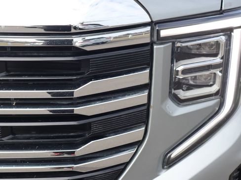 Certified 2026 GMC Sierra 1500 SLT AWD/4WD image 16