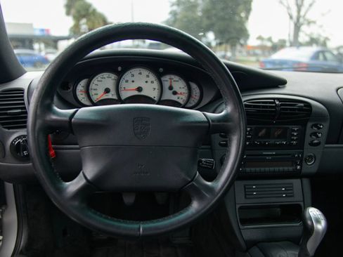 Used 1999 Porsche 911 Carrera RWD image 31