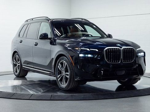 Certified 2023 BMW X7 xDrive40i w/ M Sport Package image 4