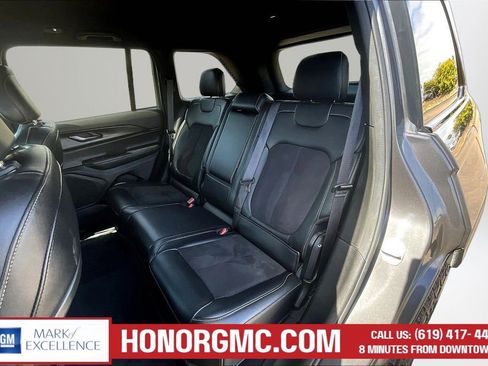 Used 2024 Jeep Grand Cherokee Altitude AWD/4WD image 22