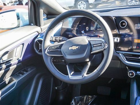 New 2026 Chevrolet Equinox EV LT image 16