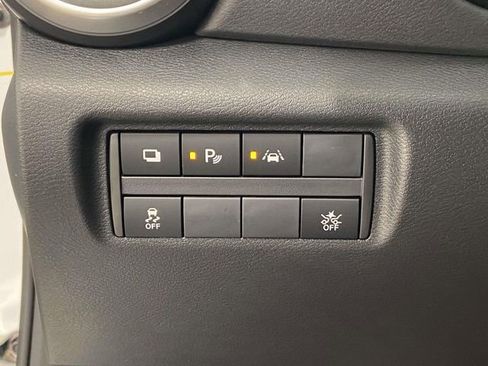 New 2025 Nissan Versa S w/ Trunk Package image 18