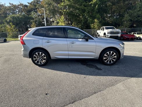 Used 2025 Volvo XC60 B5 Plus w/ Climate Package image 11