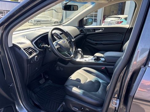 Used 2017 Ford Edge Titanium w/ Equipment Group 301A FWD image 14
