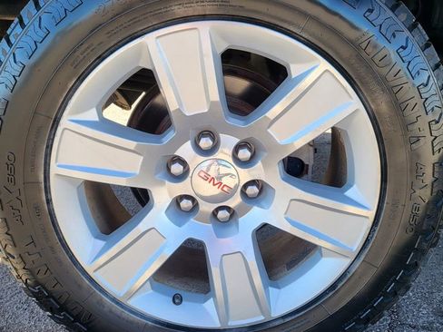 Used 2015 GMC Sierra 1500 SLE w/ Texas SLE Value Package image 12