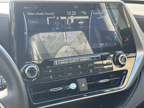 Used 2022 Toyota Highlander Platinum image 23