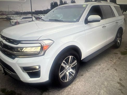 Used 2024 Ford Expedition Limited RWD image 1