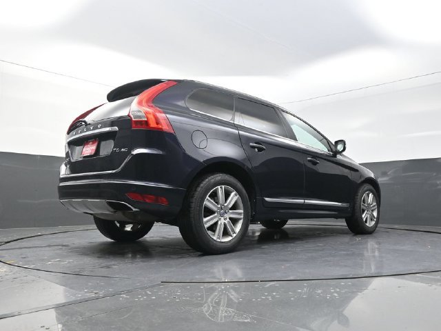 Used 2016 Volvo XC60 T6 AWD/4WD image 37