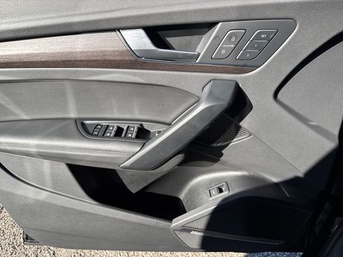 Used 2023 Audi Q5 2.0T Premium Plus image 9