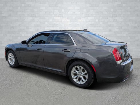 Used 2015 Chrysler 300 Limited image 7